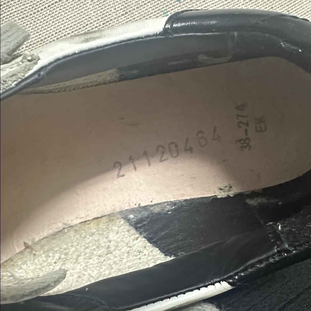 Golden Goose Womens White and Gray Star Sneakers - Picture 6 of 10